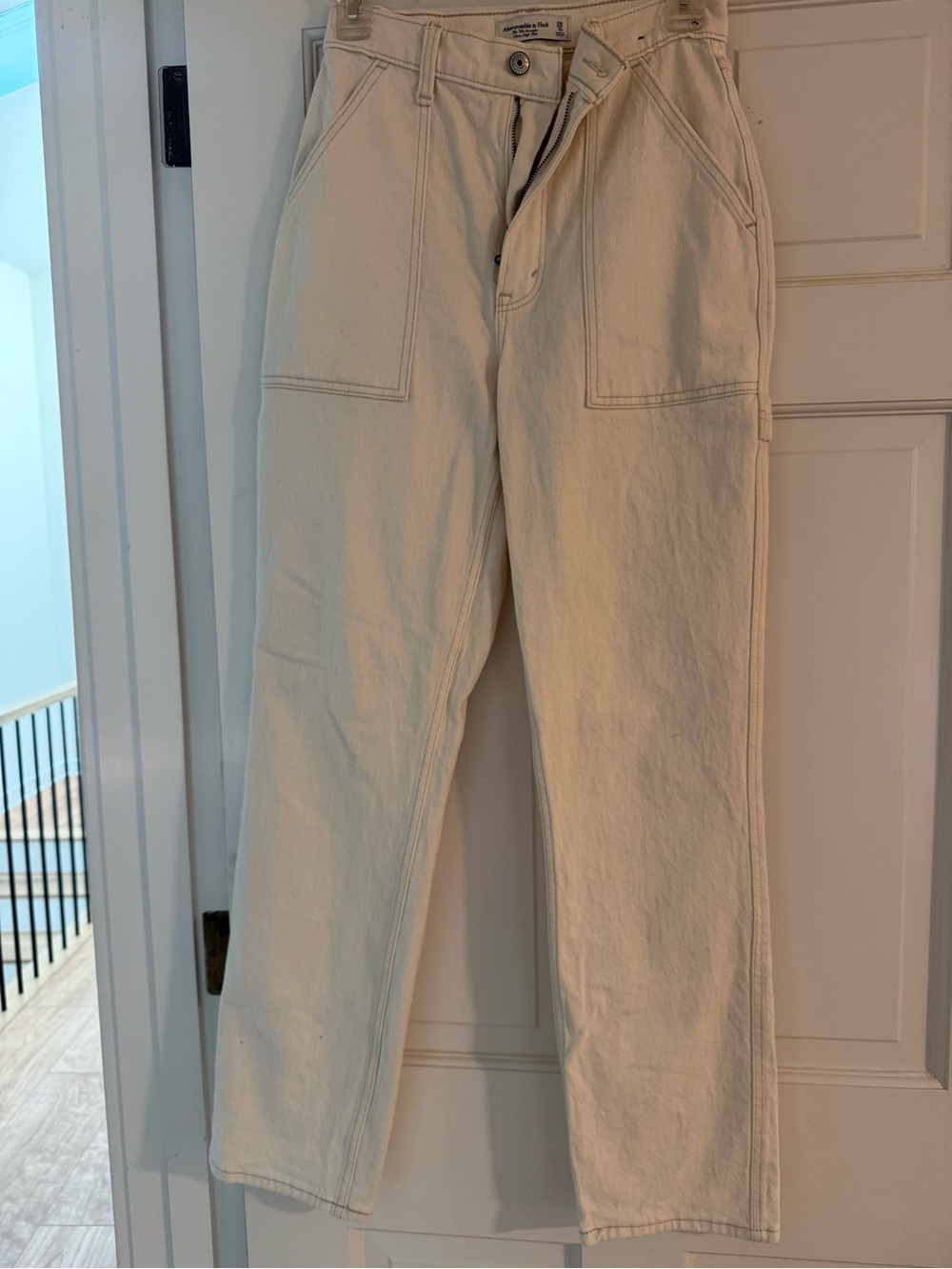 Abercrombie & Fitch Cream Straight-Leg Women’s Jeans